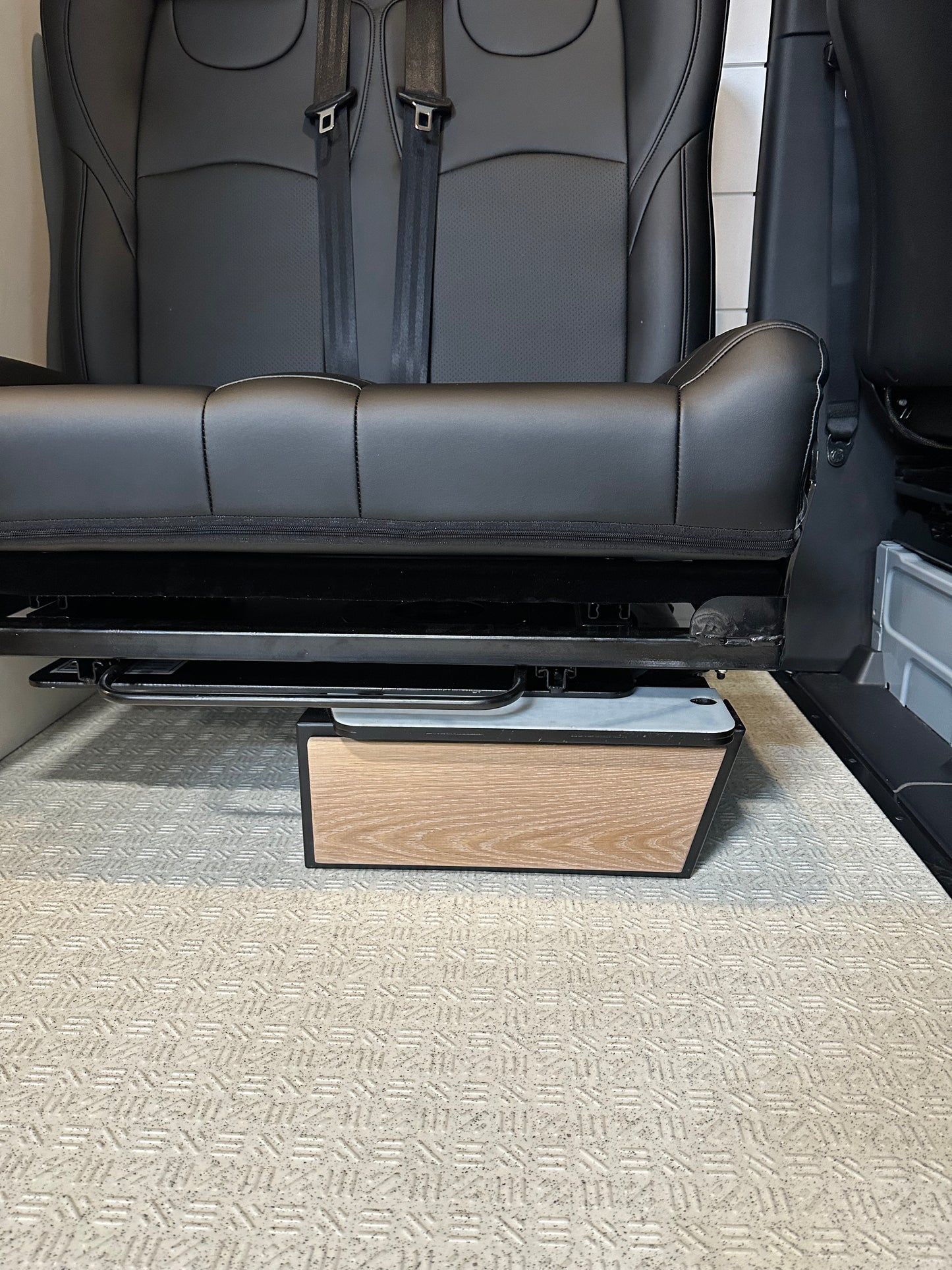 Swivel base for Broad Arrow 860